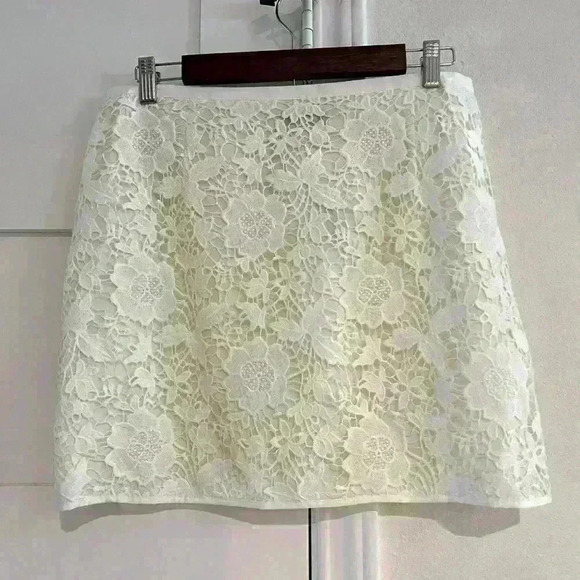 Madewell White Eyelet Mini Skirt- Size 6- NWT - Picture 2 of 5